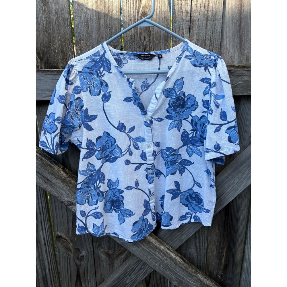 100% Cotton Unique Spectrum Mll Gabrielle Blue Floral Button Down Medium RN53237